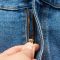 Cara Memperbaiki Resleting Celana yang Tidak Mau Menyatu
