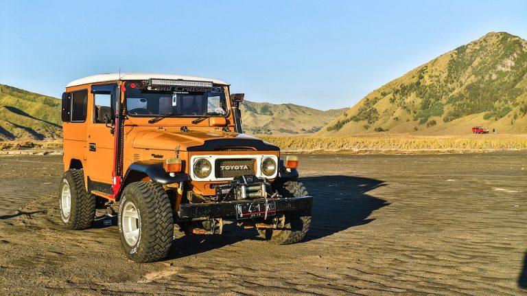 Keseruan Tak Terlupakan dalam Menyewa Jeep di Bromo